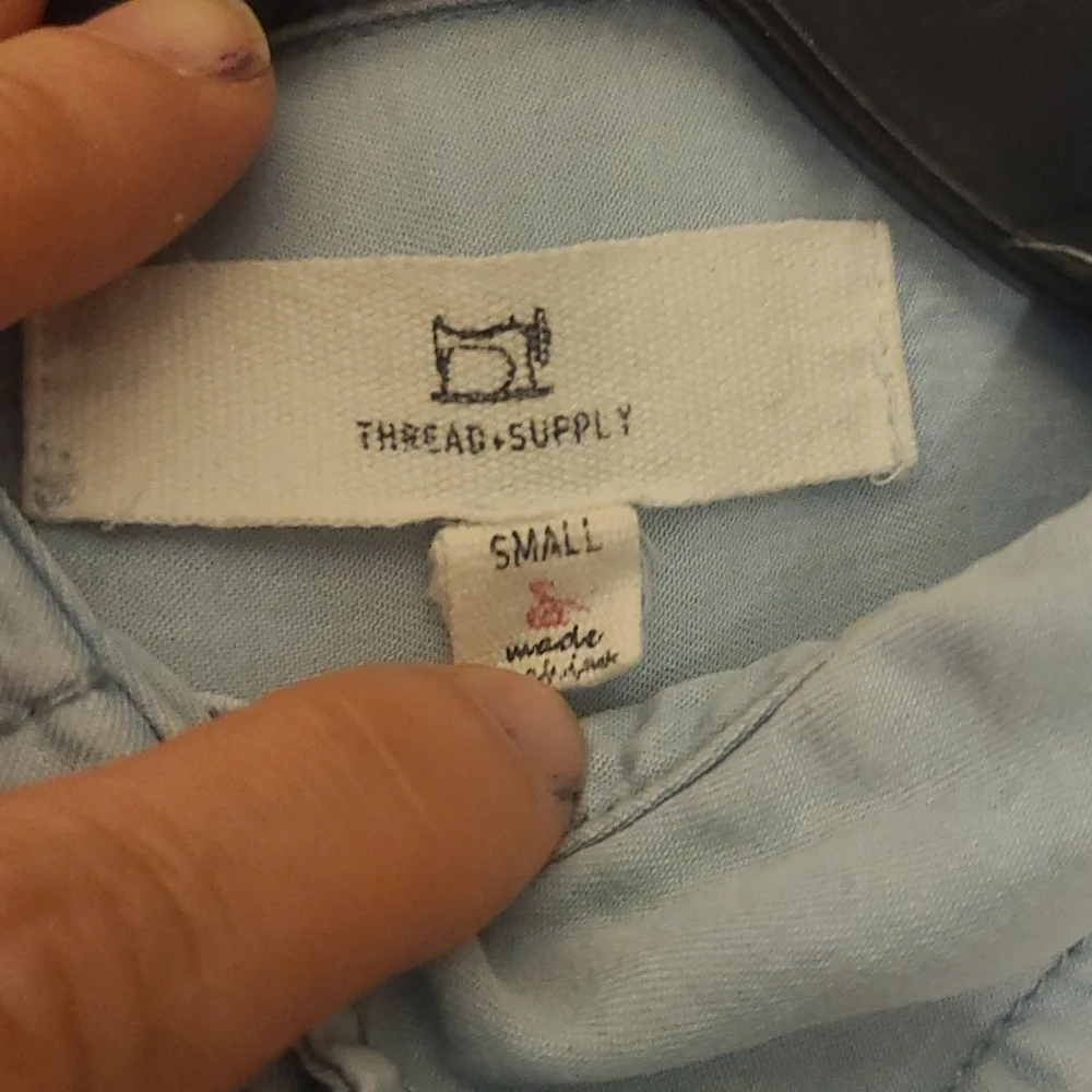 Shirt Dress Chambray Denim Size Small Lightweight Pockets Tab Sleeves Casual - Picture 6 of 6